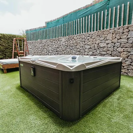 شاليه Villa La Quinta With Jacuzzi And Bbq